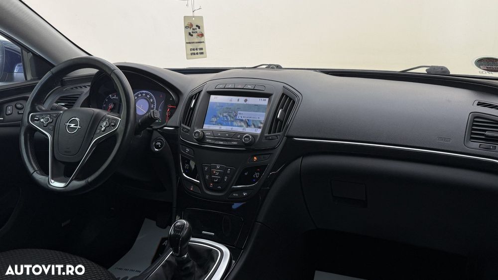 Opel Insignia - 13