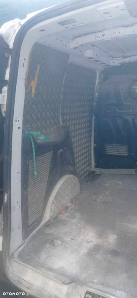 Ford Transit connect - 8