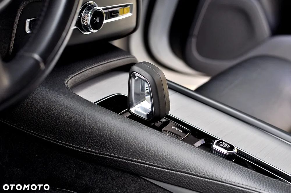 Volvo XC 90 T8 AWD Plug-In Hybrid Inscription 7os - 32