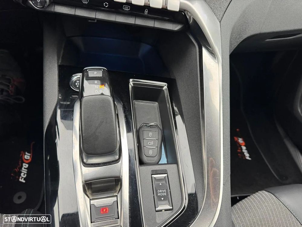 Peugeot 3008 1.6 Hybrid Allure Pack e-EAT8 - 30