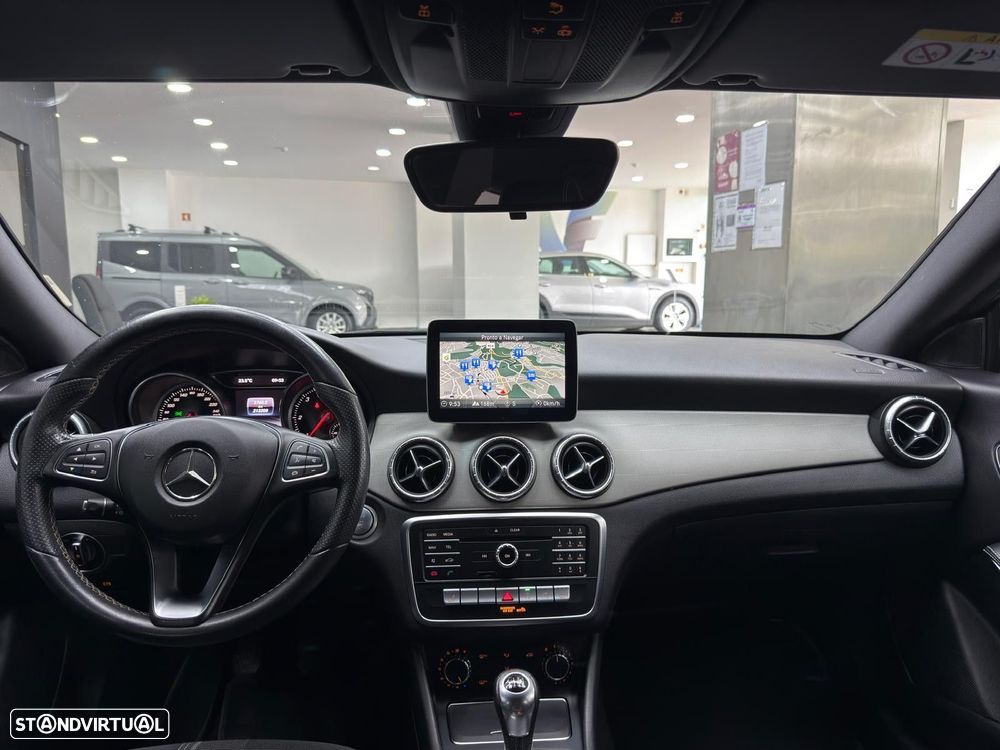 Mercedes-Benz CLA 180 d Shooting Brake Urban - 17