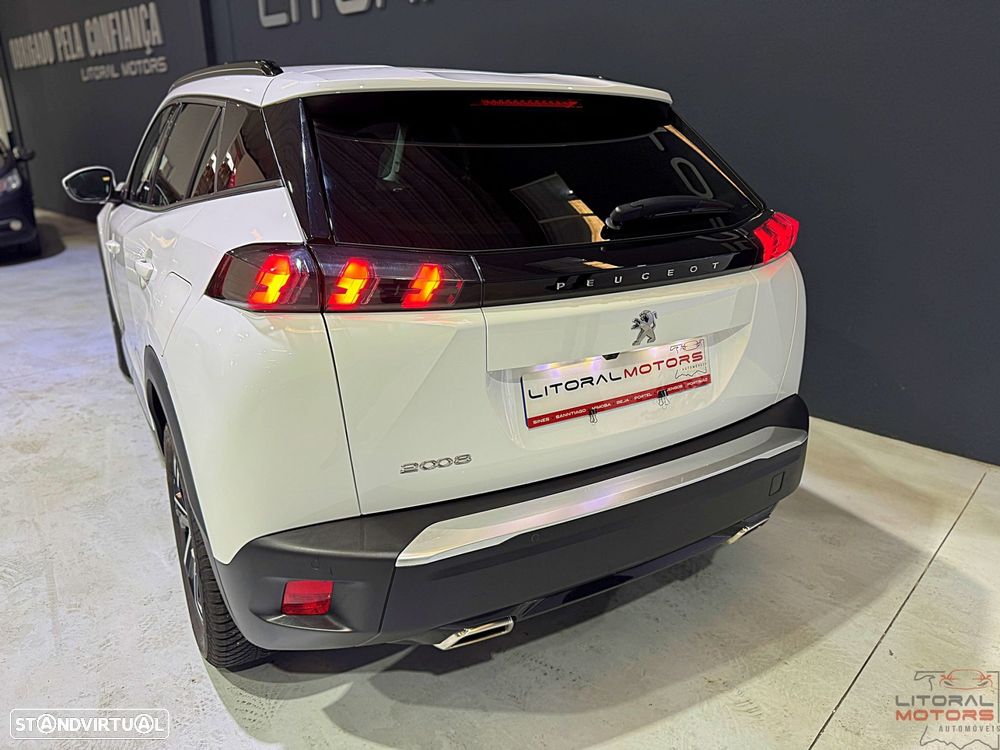 Peugeot 2008 1.2 PureTech Allure Pack EAT8 - 9