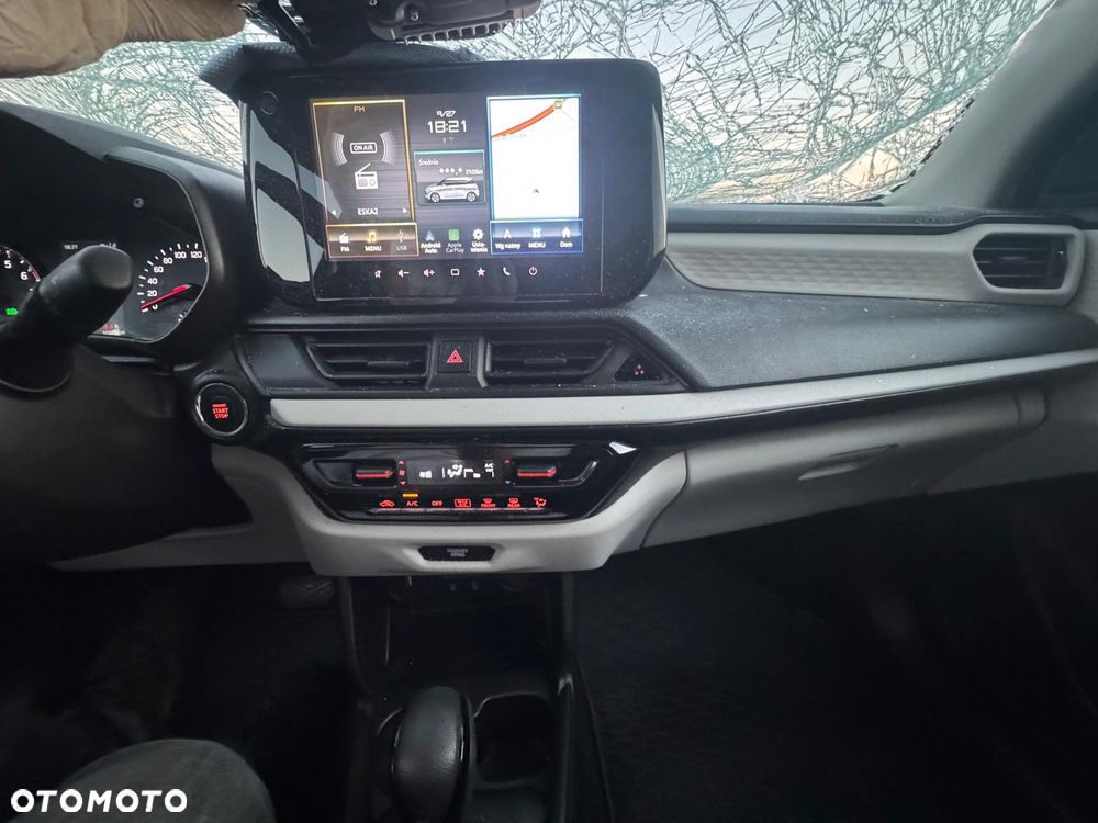Suzuki Swift 1.2 Dualjet SHVS Premium Plus CVT - 13