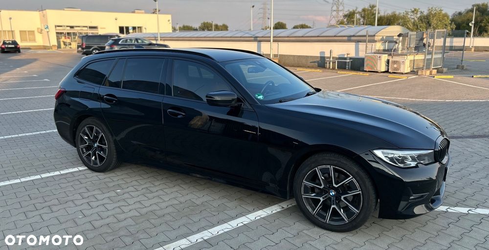 BMW Seria 3 320d xDrive mHEV - 6