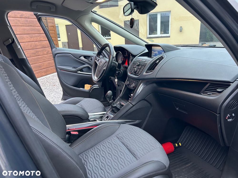 Opel Zafira - 33