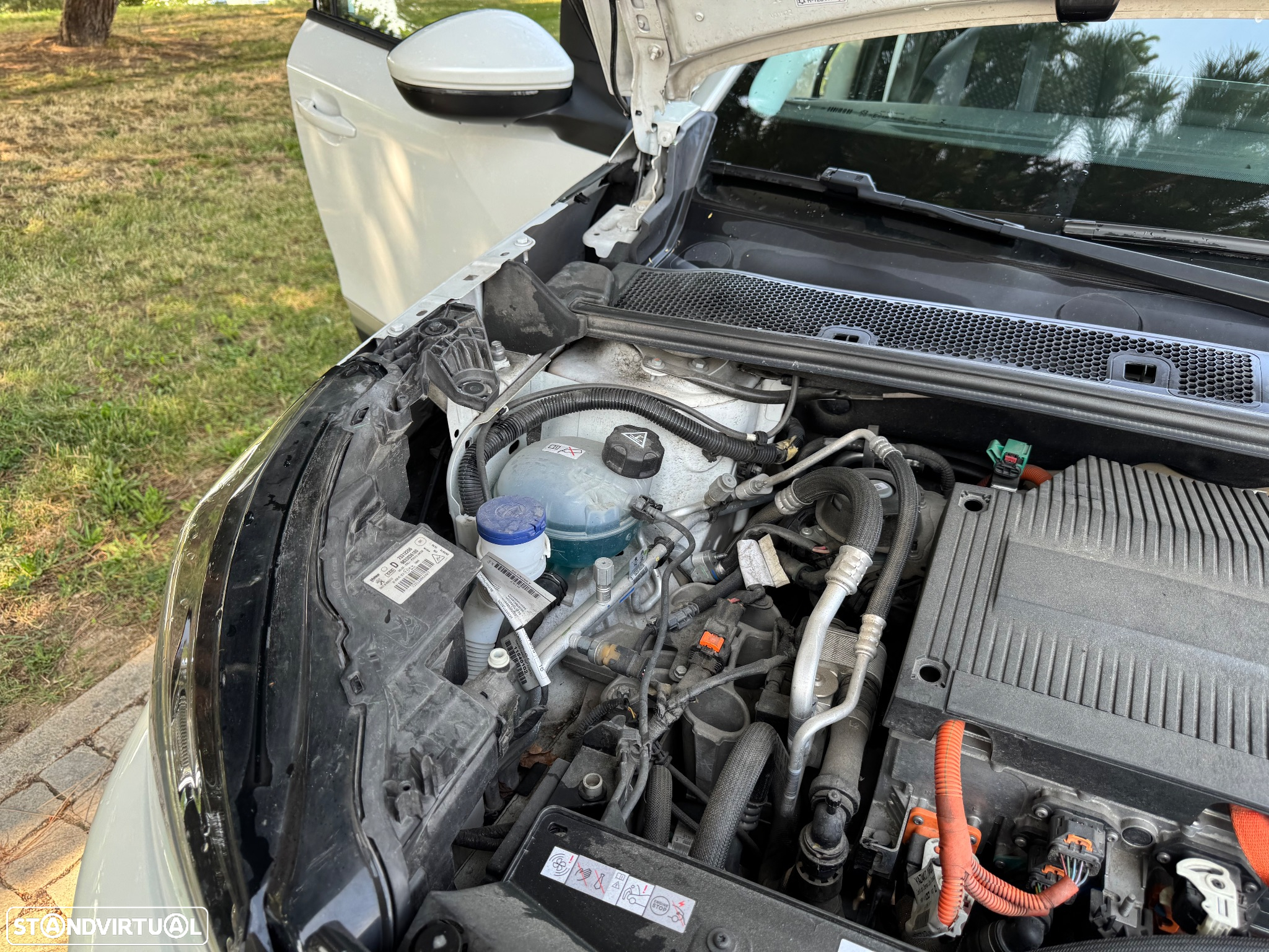 Peugeot e-2008 50 kWh Active Pack - 39