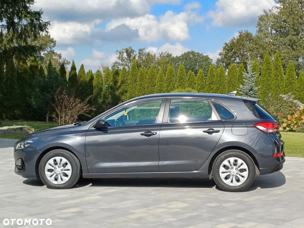 Hyundai i30 1.5 DPI Classic + - 18
