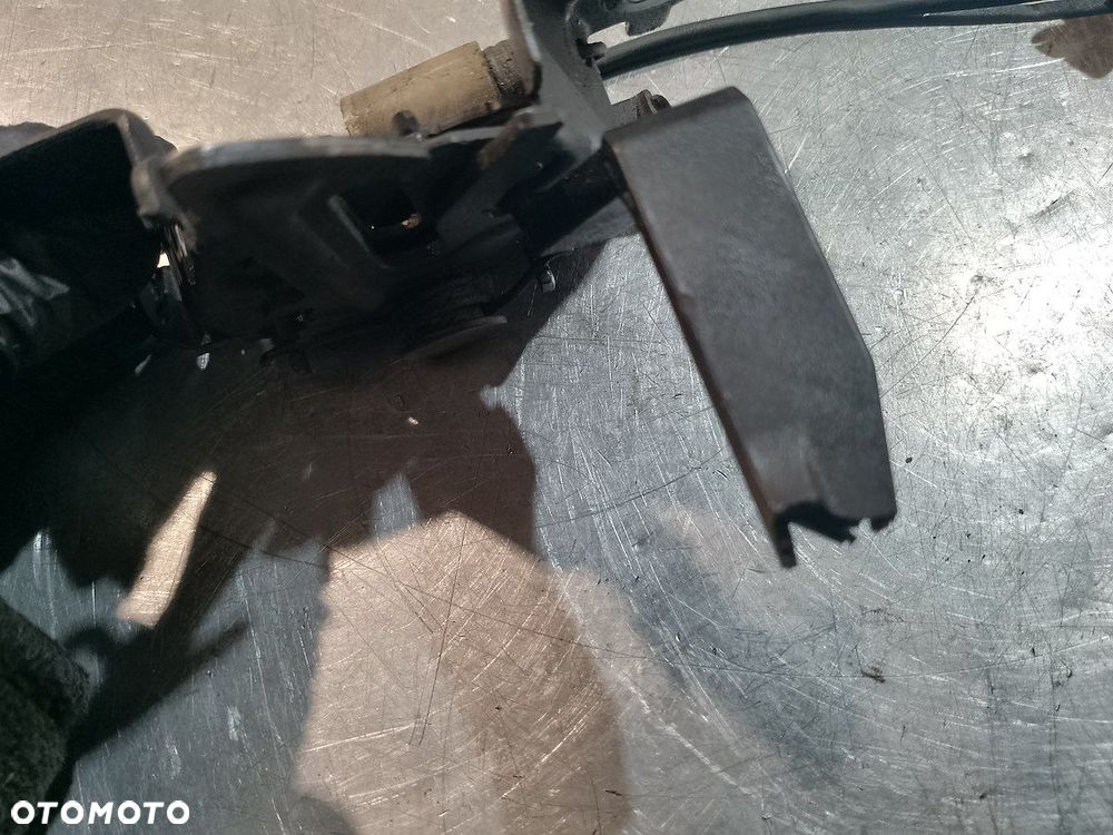 ZAMEK MASKI  DACIA SANDERO II - 2