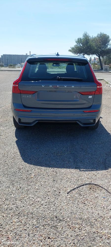 Volvo XC 60 2.0 T6 PHEV Plus Dark AWD - 6