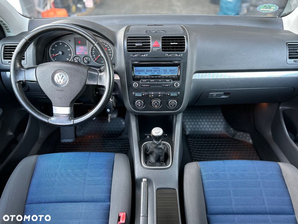 Volkswagen Golf 1.6 Tour Edition - 22