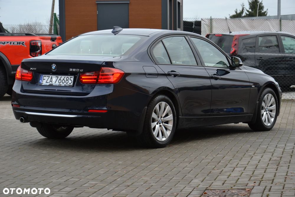 BMW Seria 3 - 18