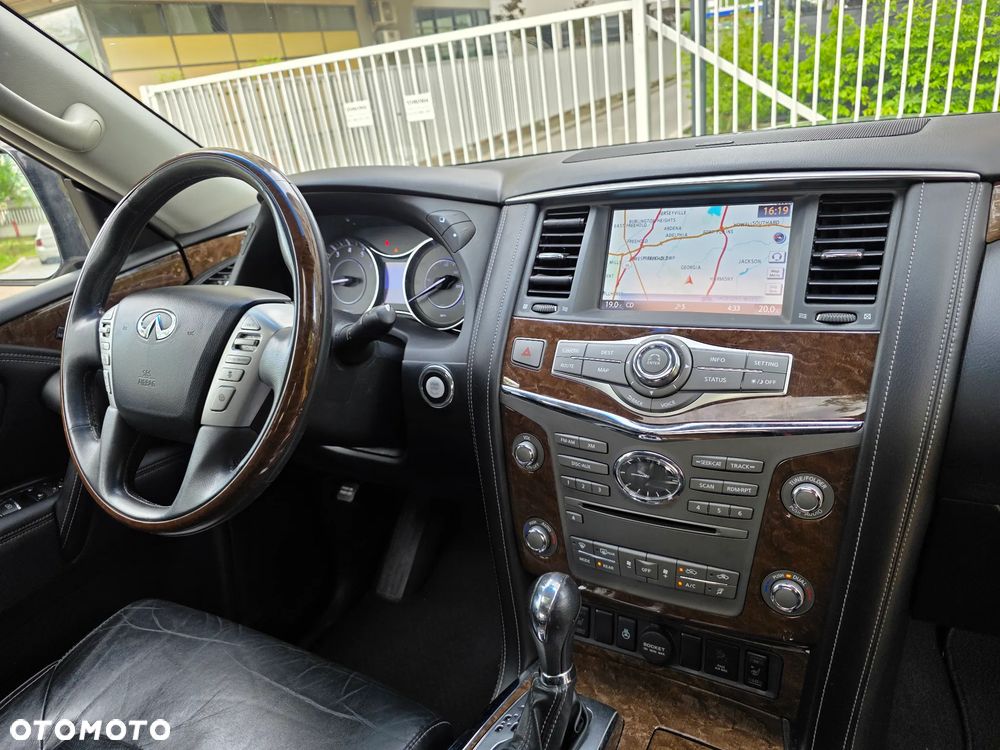 Infiniti QX80 - 8