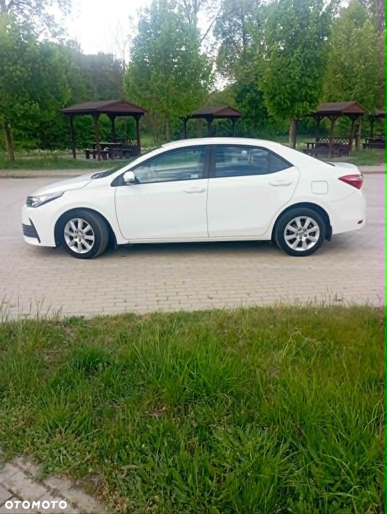 Toyota Corolla 1.4 D-4D Active - 19