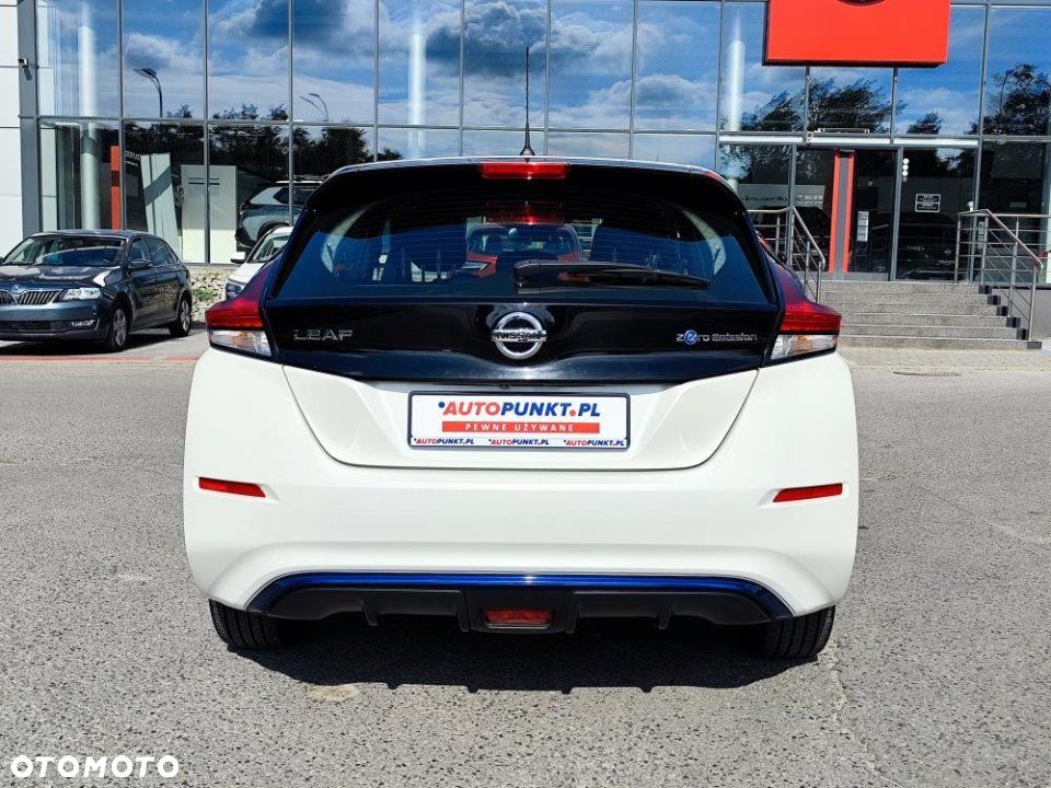 Nissan Leaf - 6