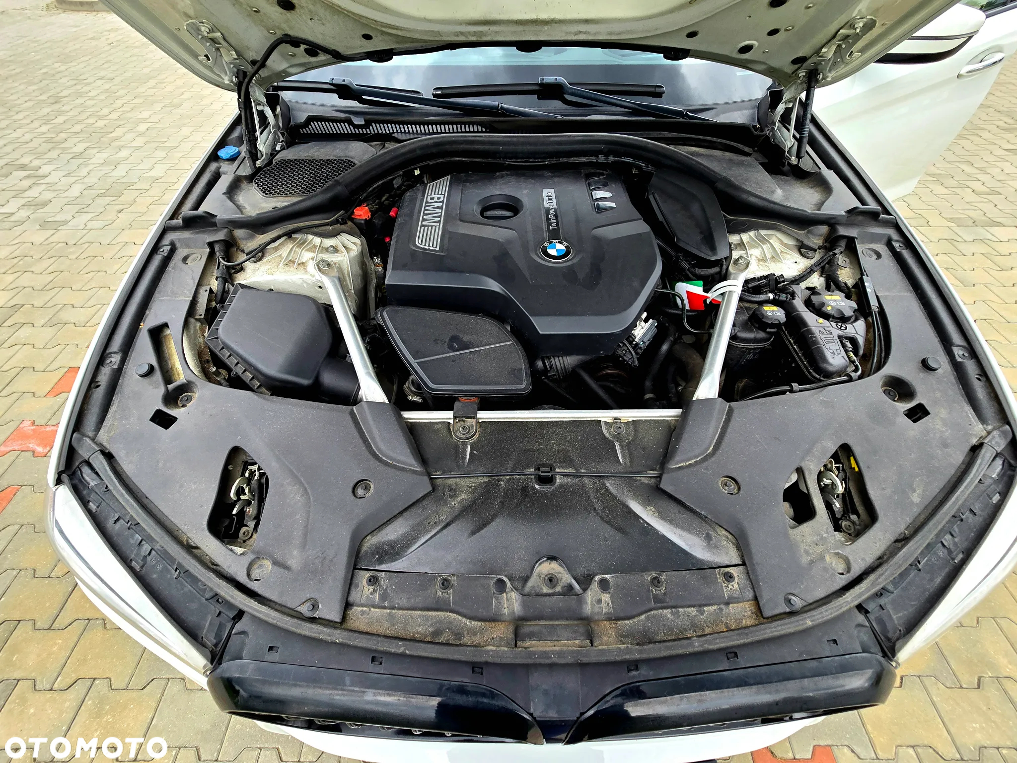 BMW Seria 5 530i xDrive Touring - 24