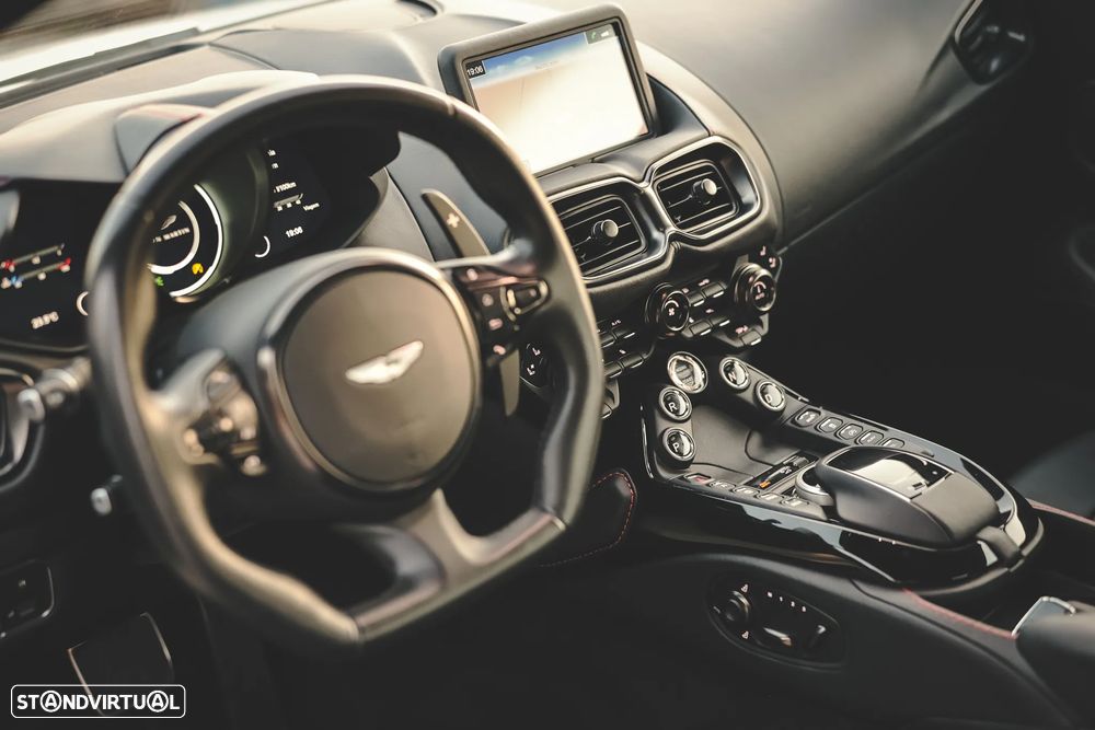 Aston Martin Vantage Coupe V8 - 15