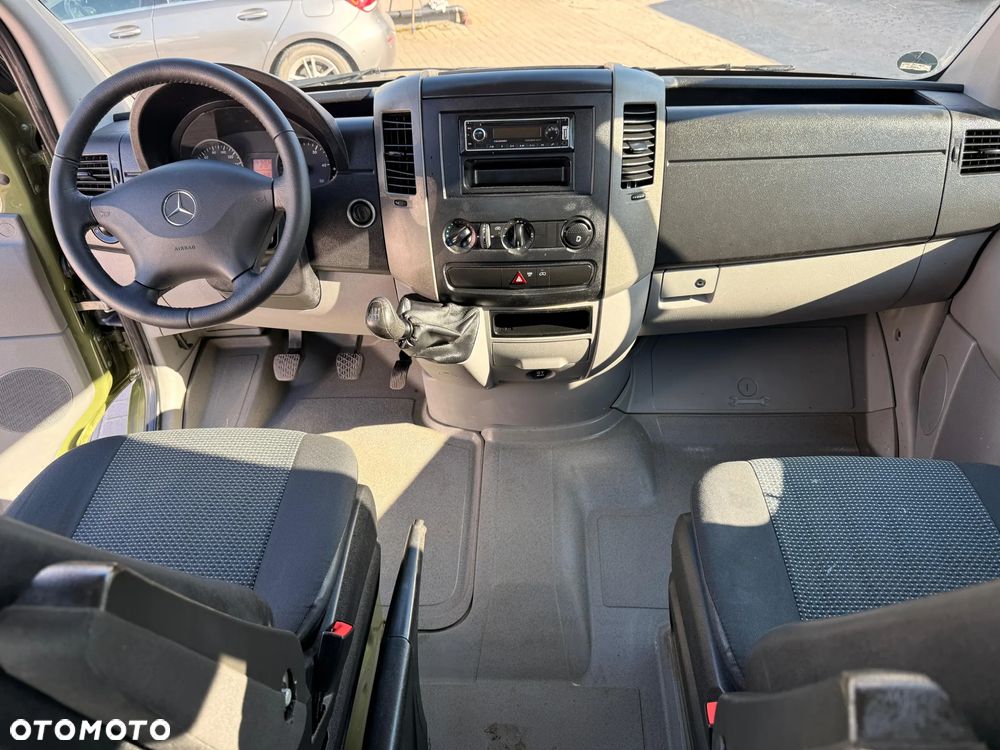 Mercedes-Benz SPRINTER 210 CDI DOKA SKRZYNIA 6-OSOBOWY - 16