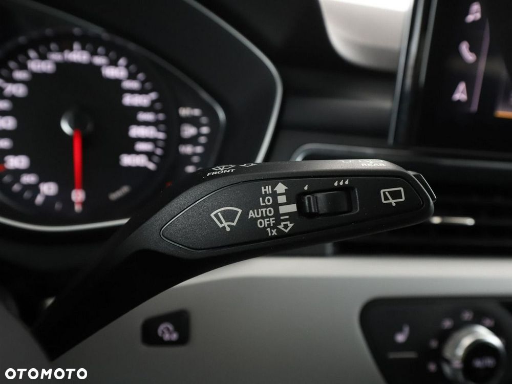 Audi A4 Avant 35 TDI S tronic S line - 35