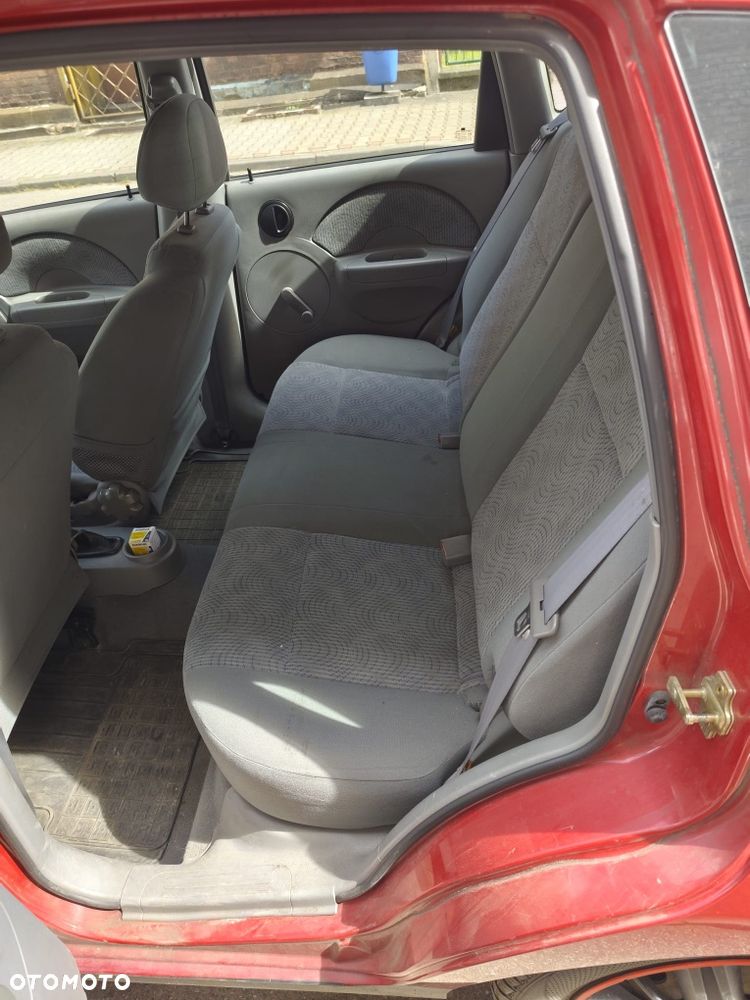 Chevrolet Aveo - 5