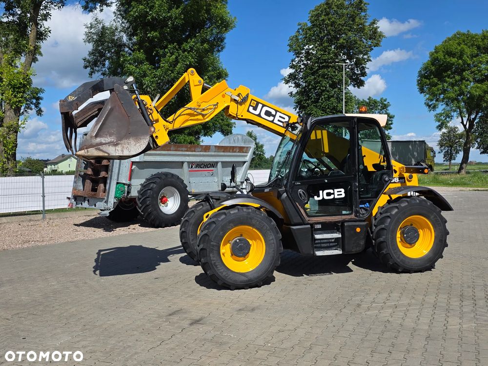 JCB 536 60 Agri Premier 2017R - 23