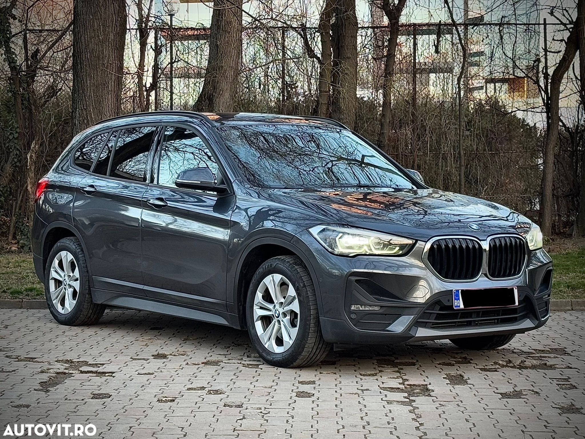 BMW X1 xDrive25e Advantage - 1