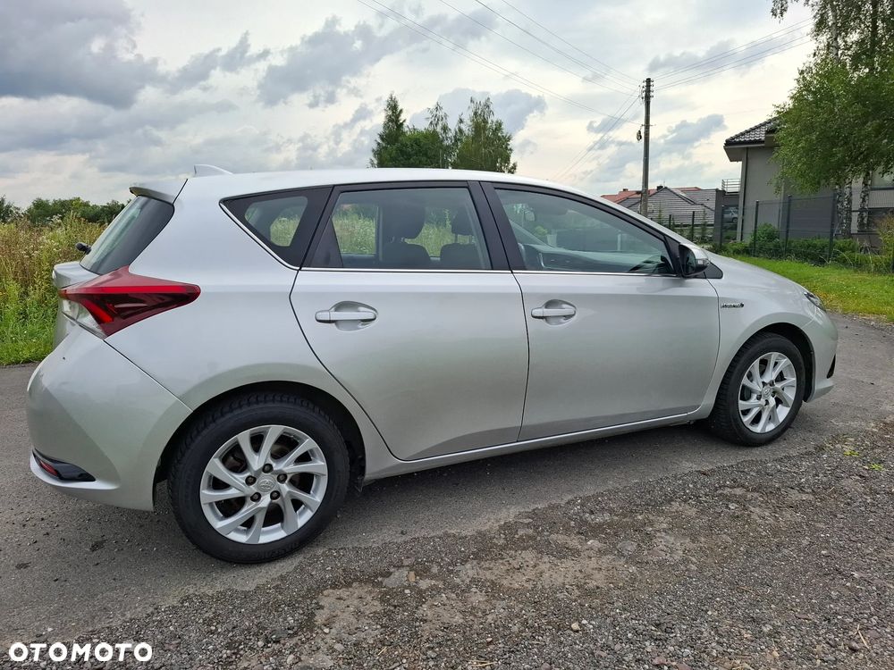 Toyota Auris - 5