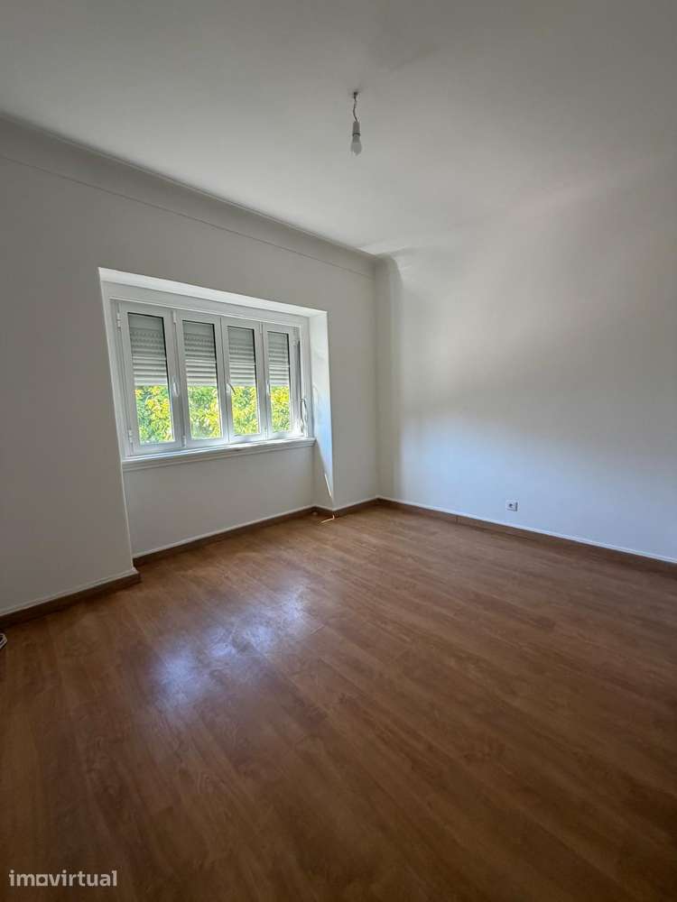 Apartamento T4 em Rio de Mouro - Grande imagem: 3/13