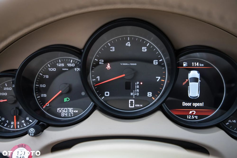 Porsche Cayenne - 29