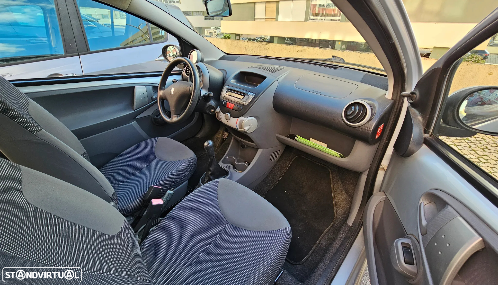 Peugeot 107 1.0 Trendy - 10