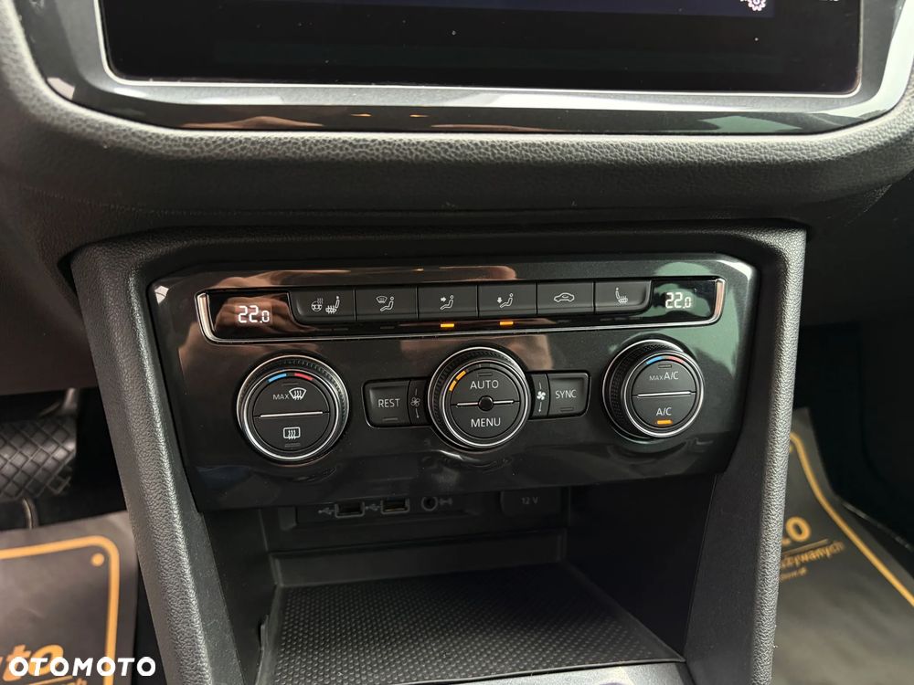 Volkswagen Tiguan - 31