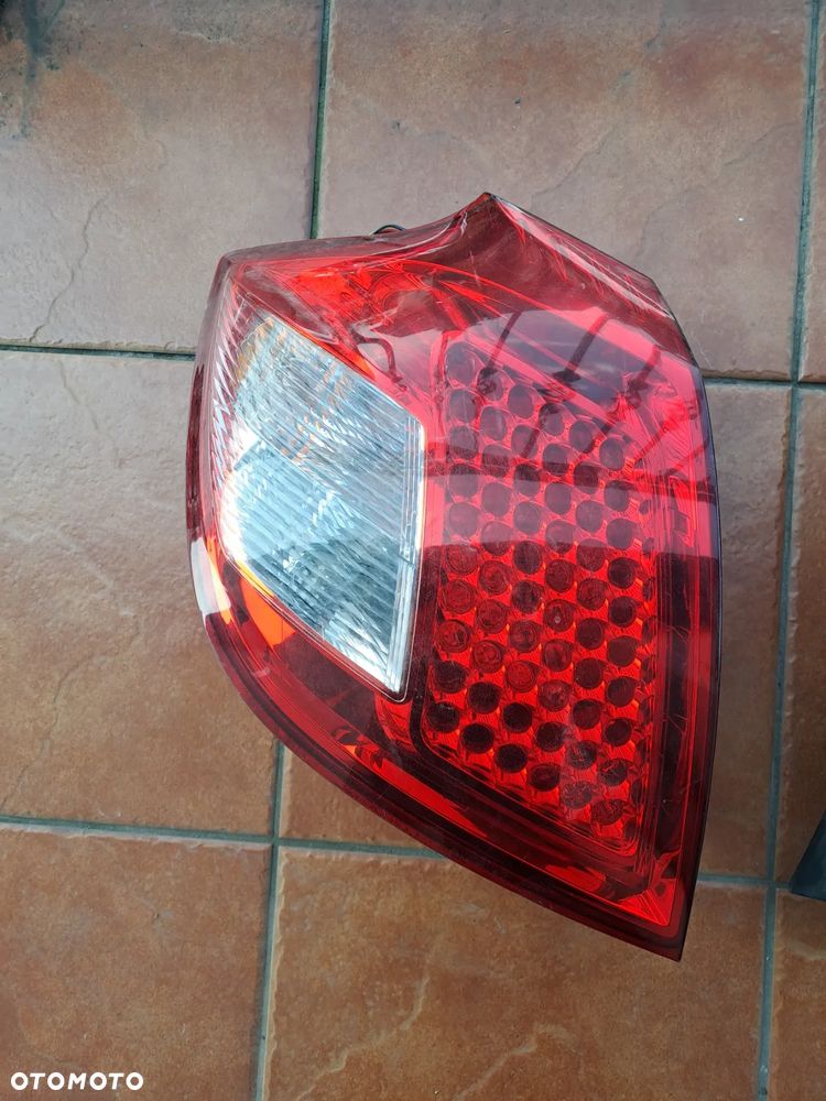 Kia Ceed I 5D HB lampy tylne EU - 14