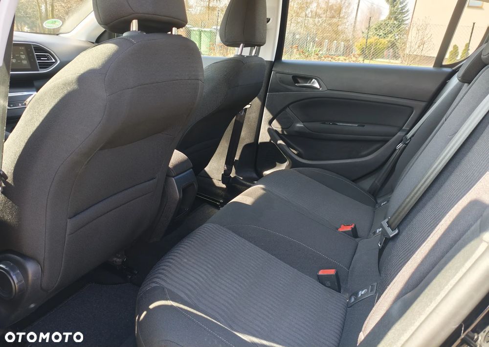 Peugeot 308 125 THP Active - 7