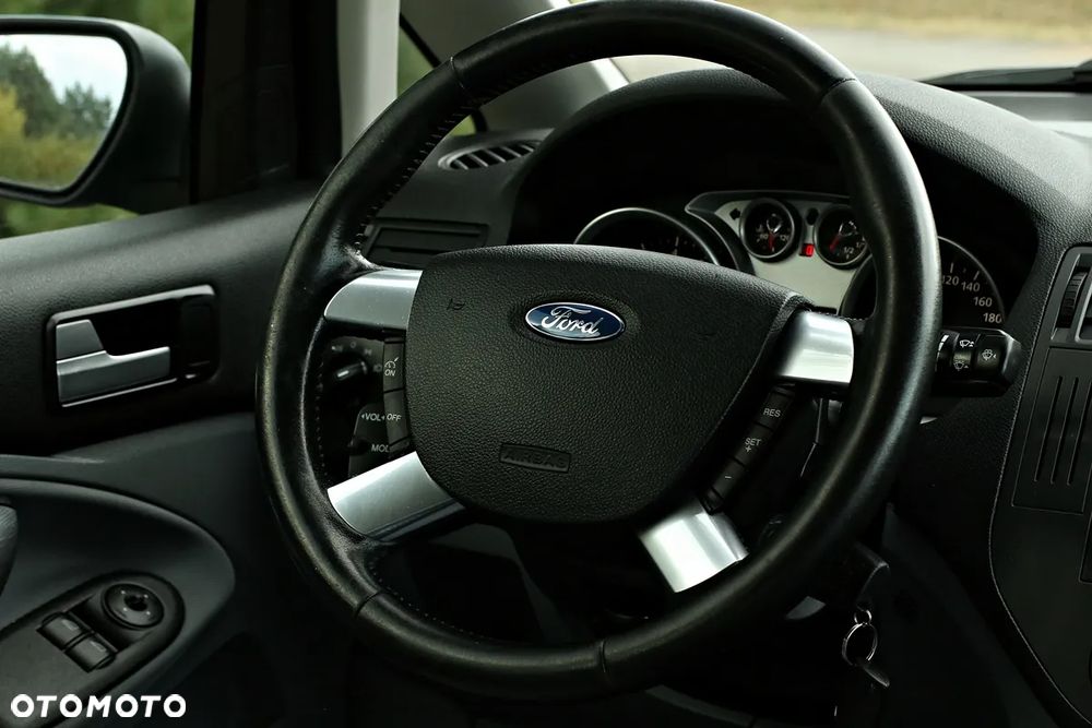 Ford C-MAX 1.8 Ghia - 33