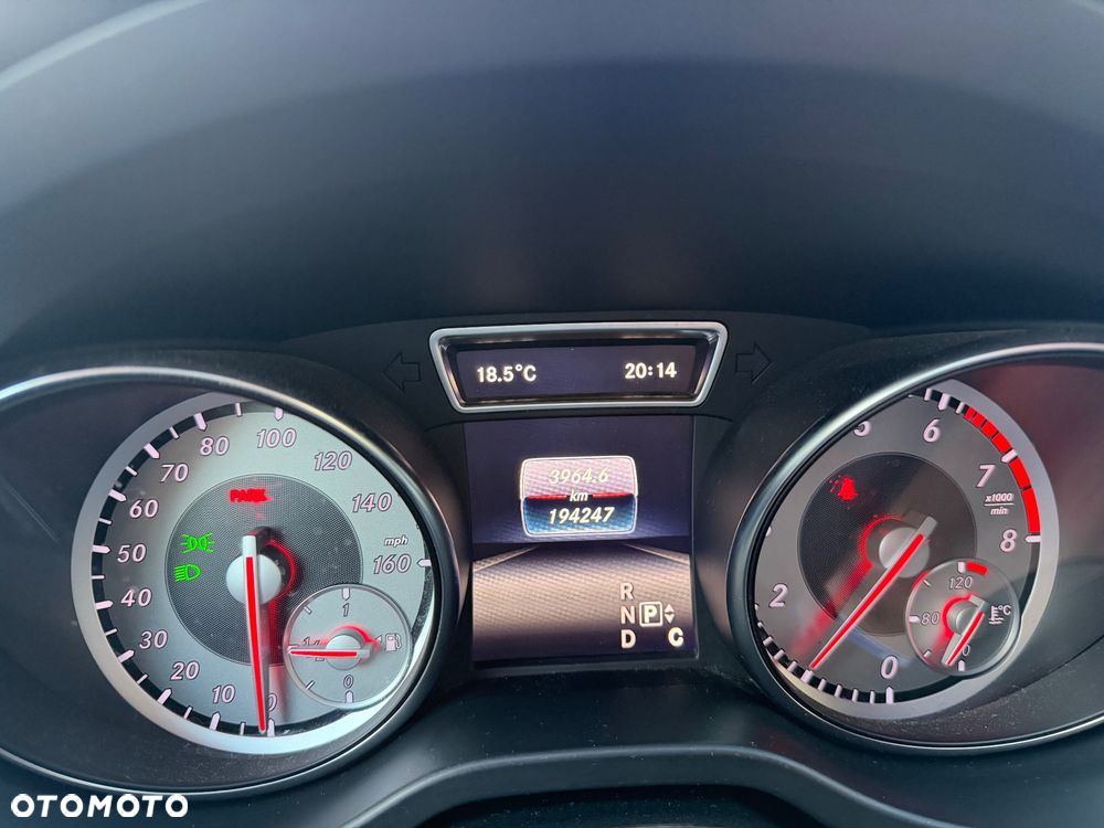 Mercedes-Benz CLA 250 4Matic 7G-DCT - 13