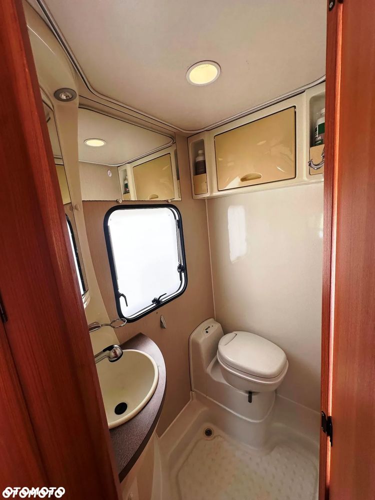 Ford Chausson Transit FLASH 02 Półintegra - 18