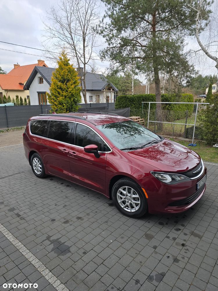 Chrysler Pacifica - 11