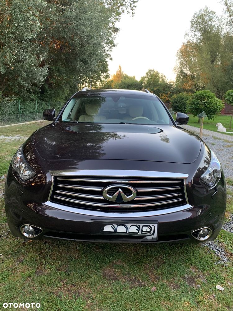 Infiniti QX70 - 16