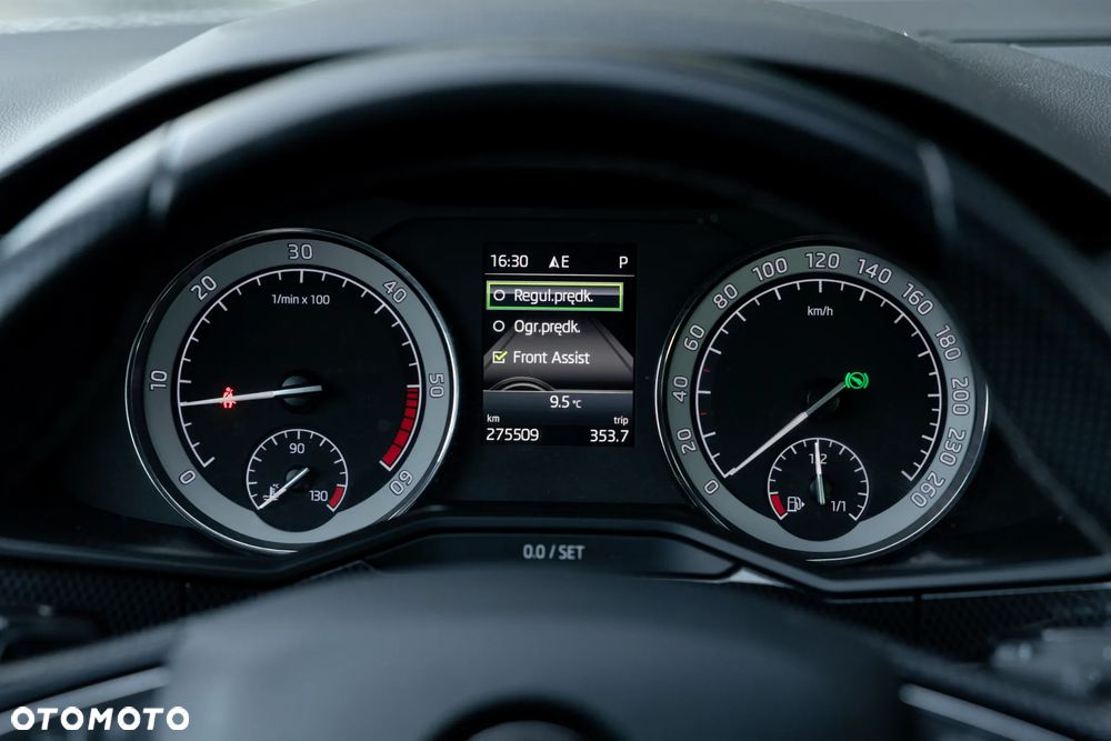Skoda Superb 2.0 TDI Sportline DSG7 - 19