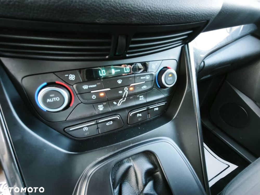 Ford Grand C-MAX - 11
