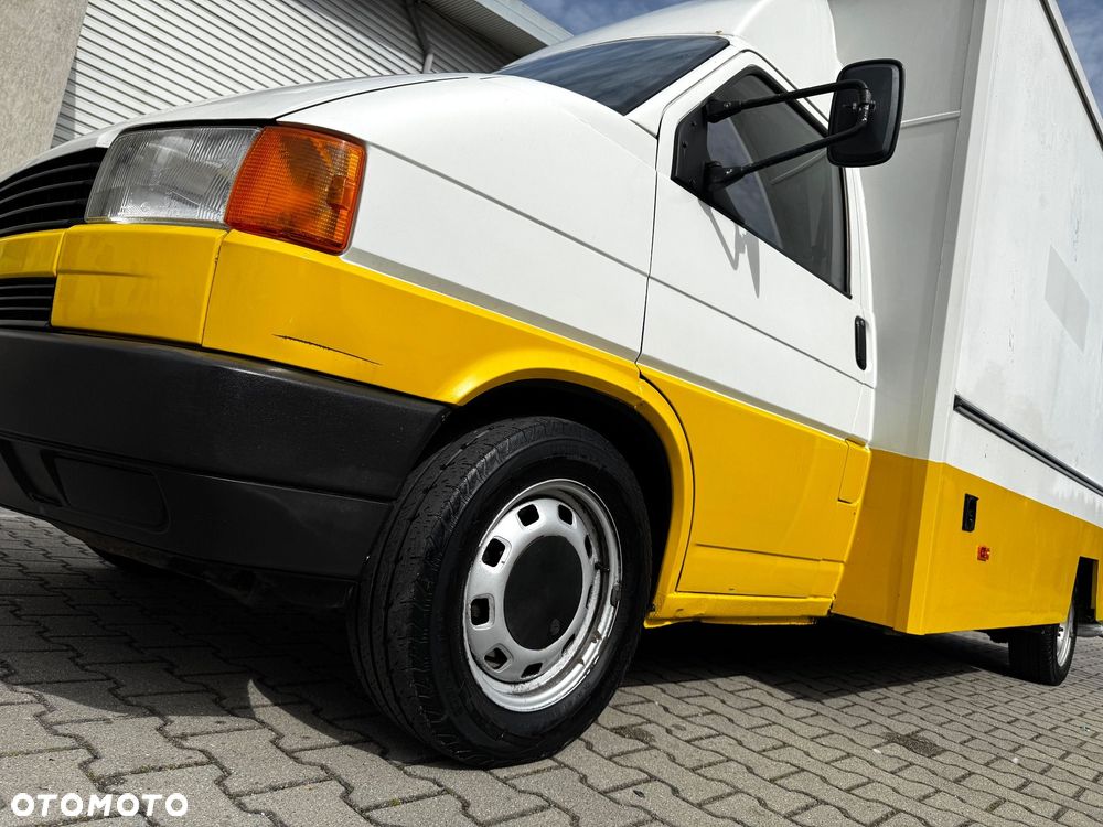 Volkswagen Transporter - 31