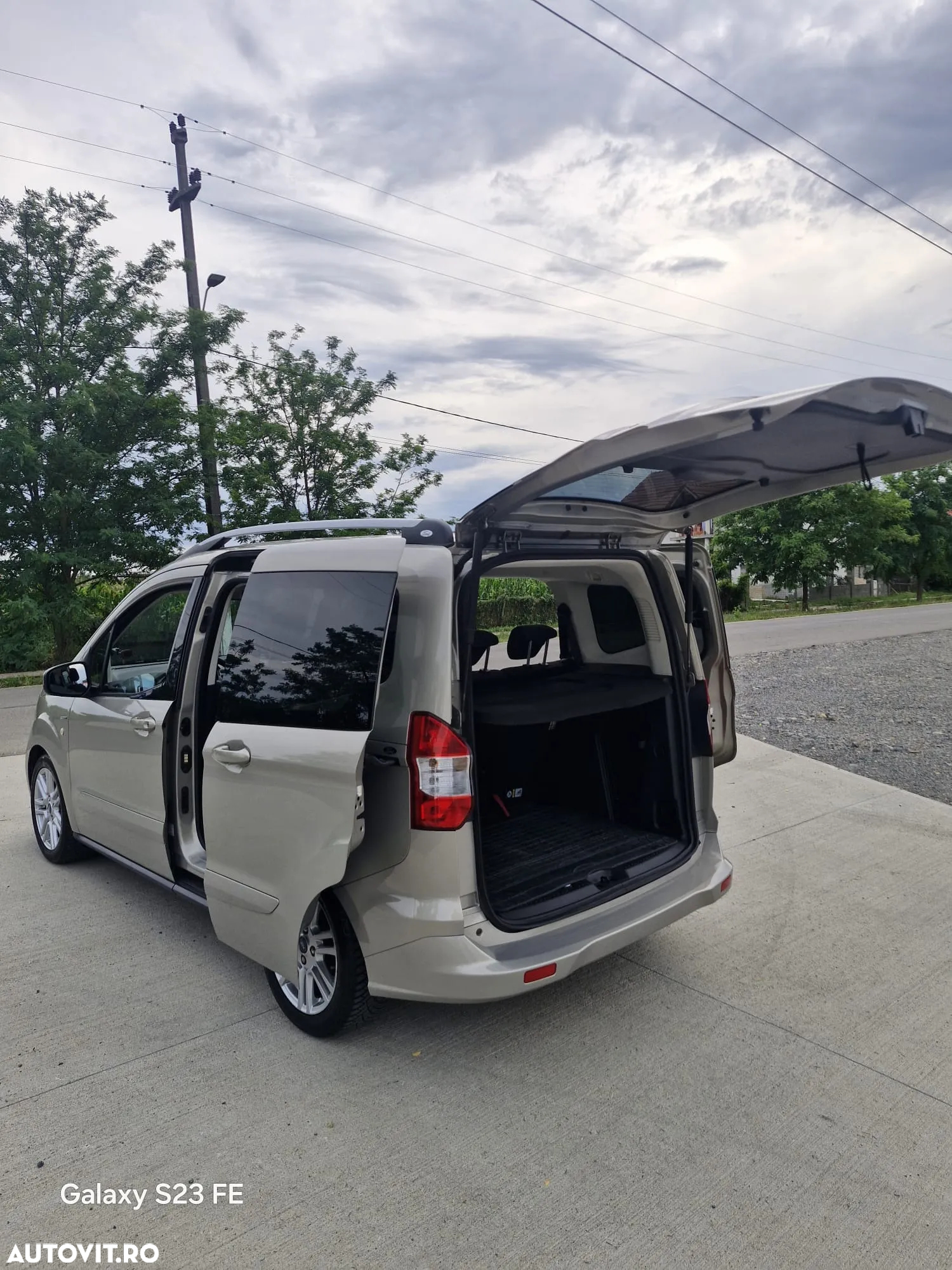 Ford Tourneo Courier 1.6 TDCi Trend - 6