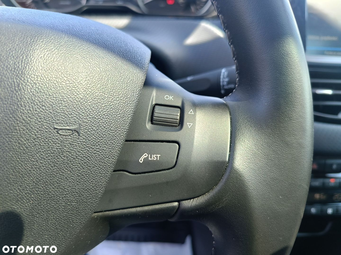 Peugeot 208 1.2 PureTech Allure - 15