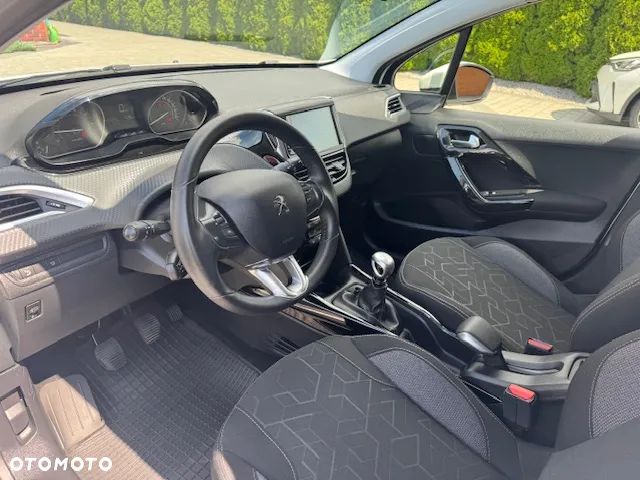 Peugeot 2008 - 10