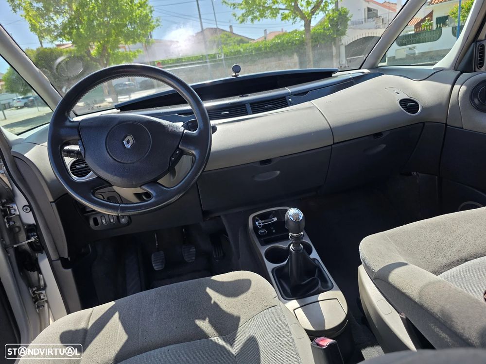 Renault Espace 2.2 dCi Dynamique 5L - 12