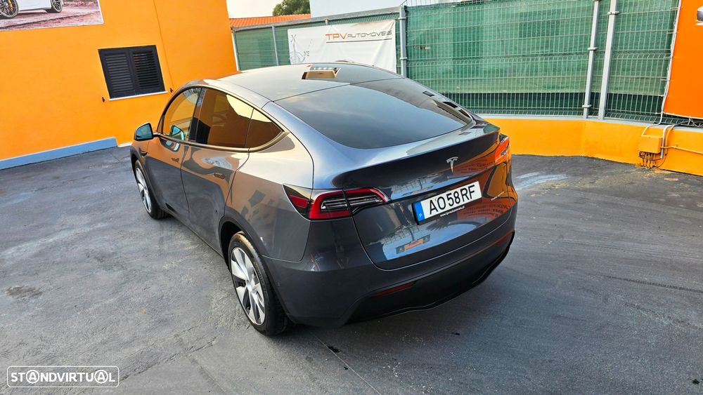 Tesla Model Y Long Range Tração Integral - 21