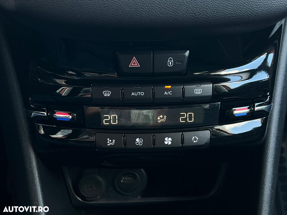 Peugeot 208 1.2 L PureTech Allure - 27