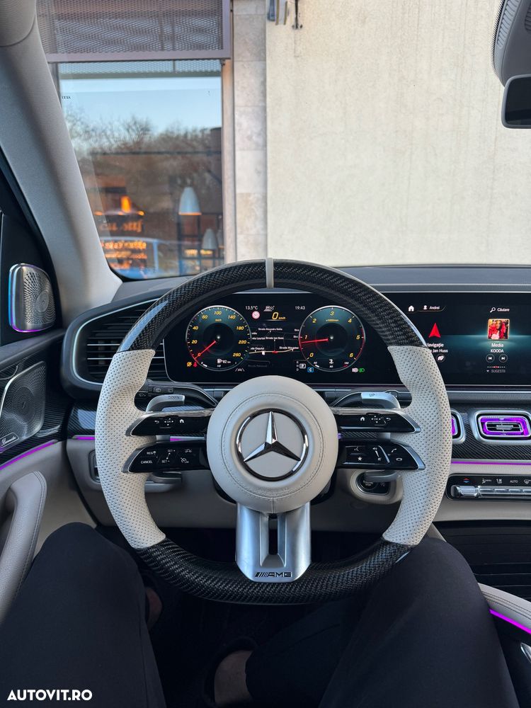 Mercedes-Benz GLE 300 d 4MATIC 9G-TRONIC AMG Line - 9
