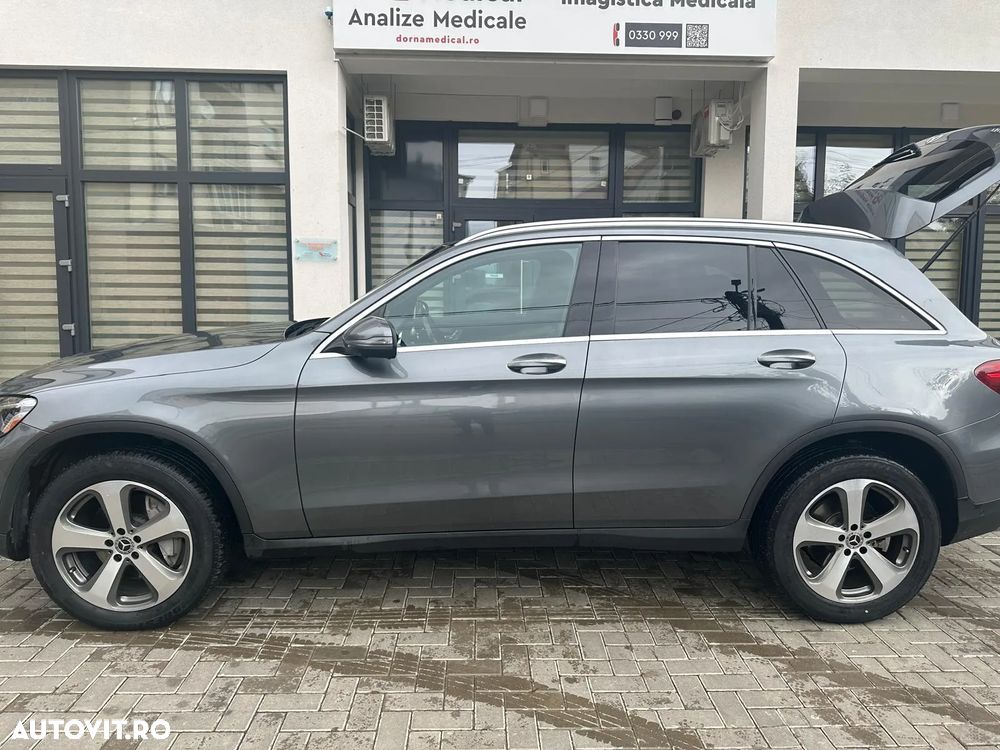 Mercedes-Benz GLC 300 4MATIC - 24