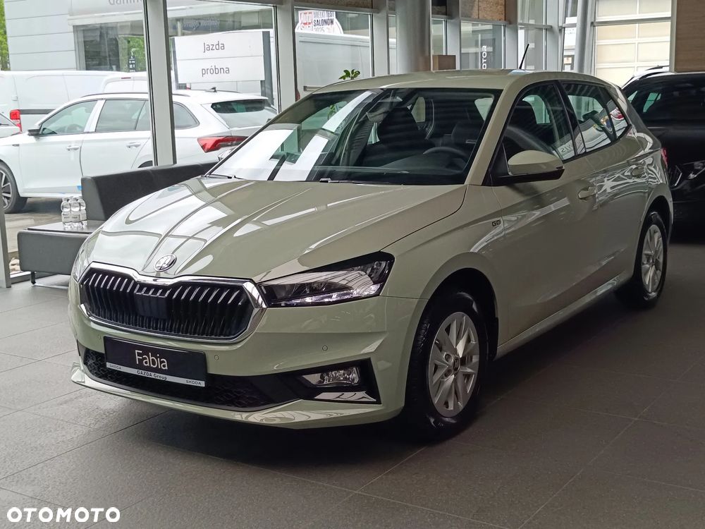 Skoda Fabia 1.0 TSI Drive - 2