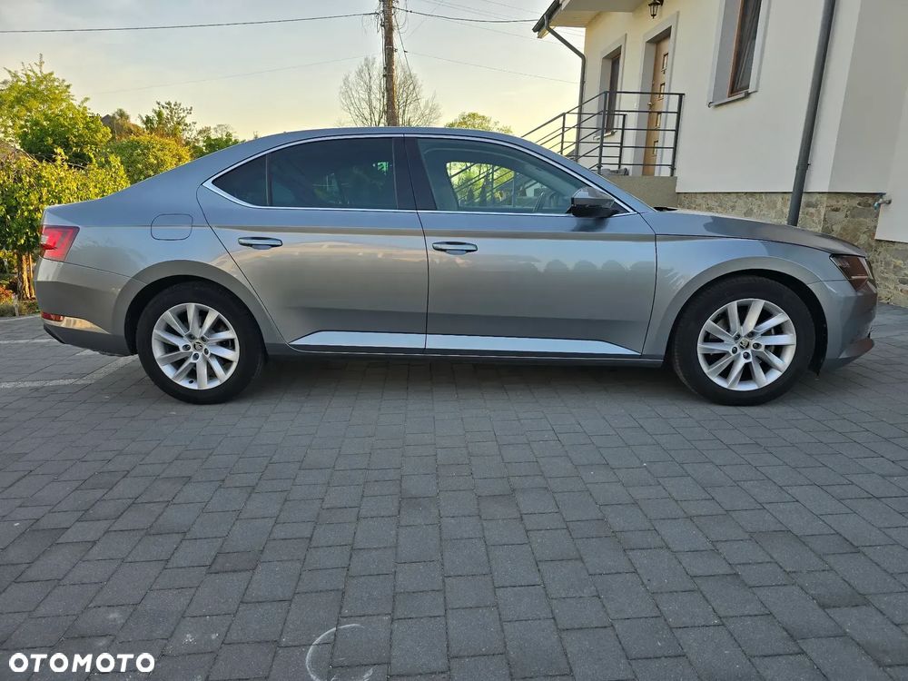 Skoda Superb 1.5 TSI ACT Ambition - 8